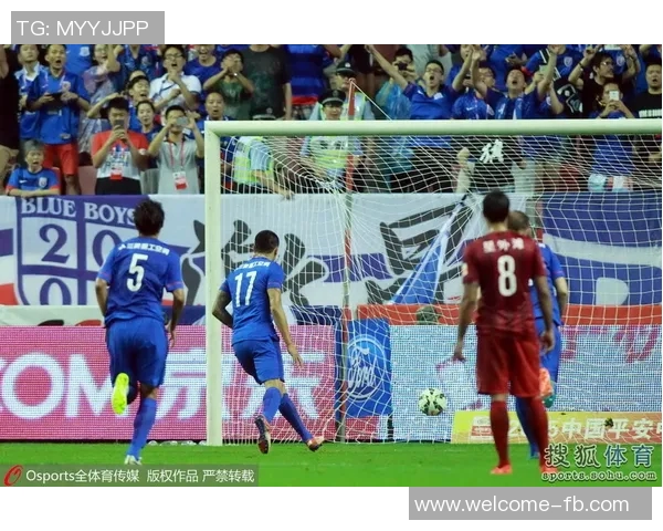 阿苏埃高空暴扣破门助申花1-0领先首尔展现强大实力 阿苏埃高空暴扣破门助申花1-0领先首尔展现强大实力