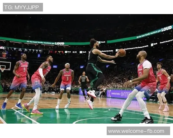 豪泽坚定支持普理查德期待他重拾状态并提升投篮表现 豪泽坚定支持普理查德期待他重拾状态并提升投篮表现